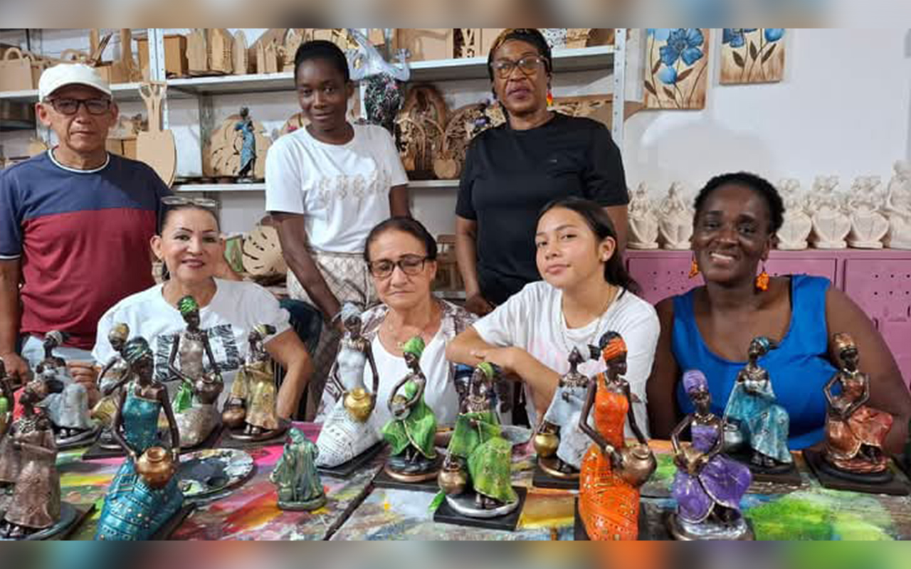 Taller de Arte Navideño