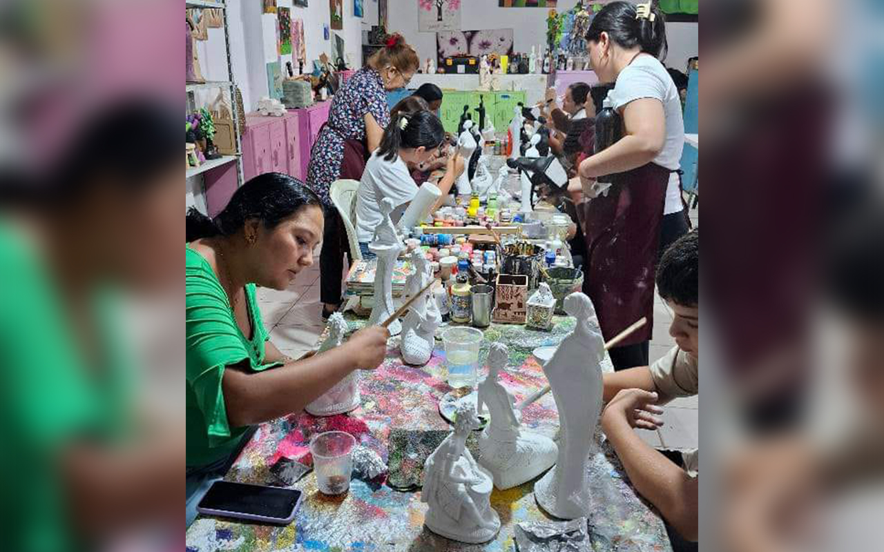 Taller de Arte Navideño
