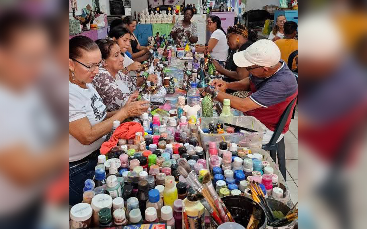 Taller de Arte Navideño